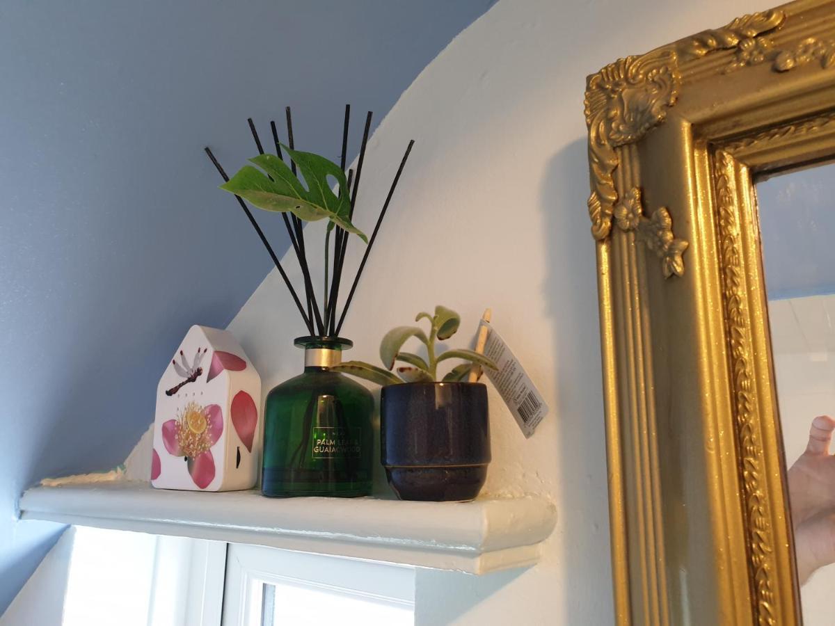 Lotus Pod House Homestay Horsell Екстер'єр фото