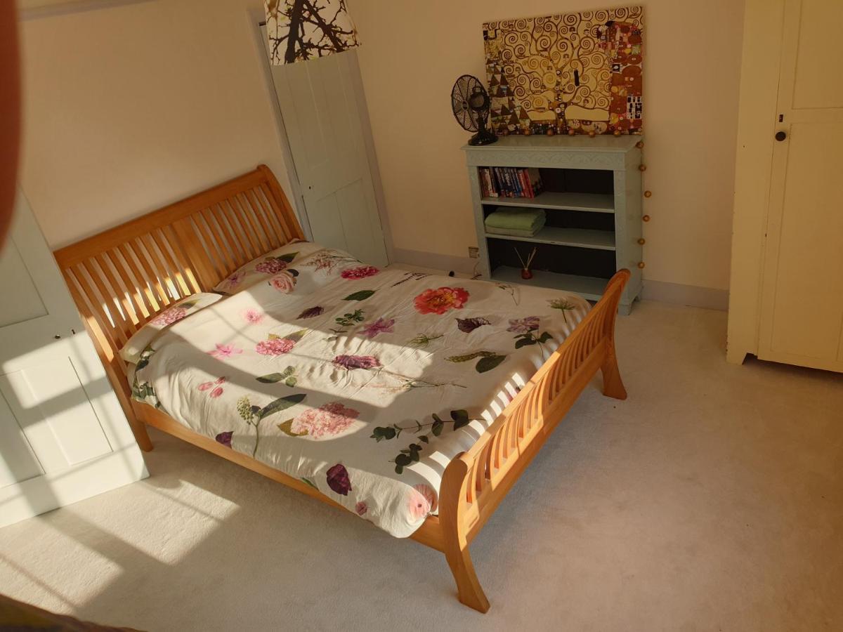 Lotus Pod House Homestay Horsell Екстер'єр фото