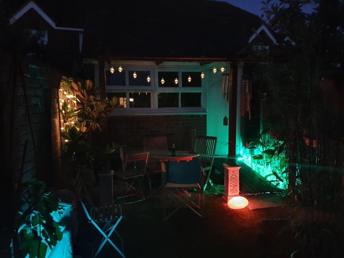 Lotus Pod House Homestay Horsell Екстер'єр фото